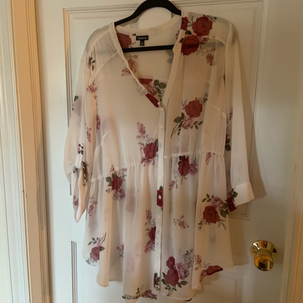 Babydoll rose blouse; sheer Torrid